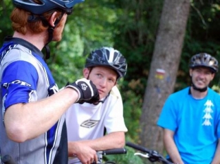 山地自行车学校的技术课程 